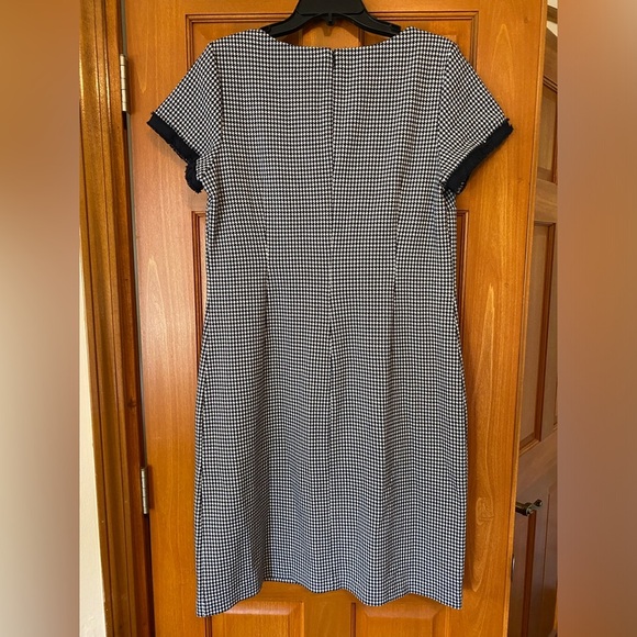 Talbots Dress Womens 12 Navy Blue Houndstooth Plaid Knit Shift Fringe Pockets - Picture 6 of 8